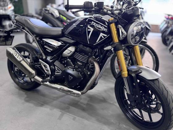 TRIUMPH SPEED 400 